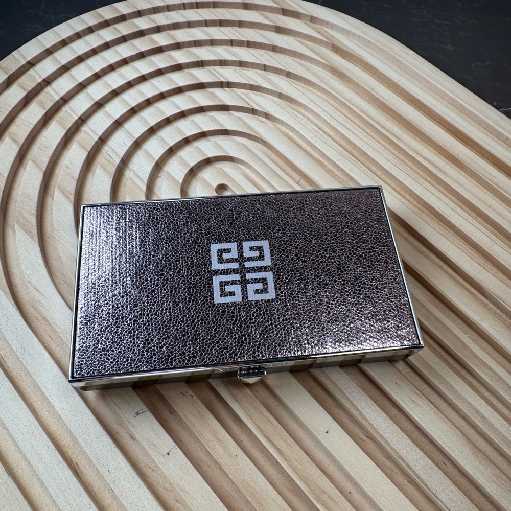 NWOB Givenchy Nude Nacres Shimmering Nude Eye Pallet